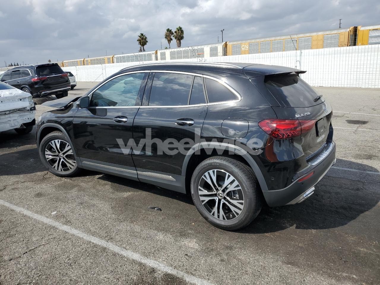 Photo 2 of 2025 MERCEDES-BENZ GLA 250 (VIN W1N4N4GB5SJ700488)