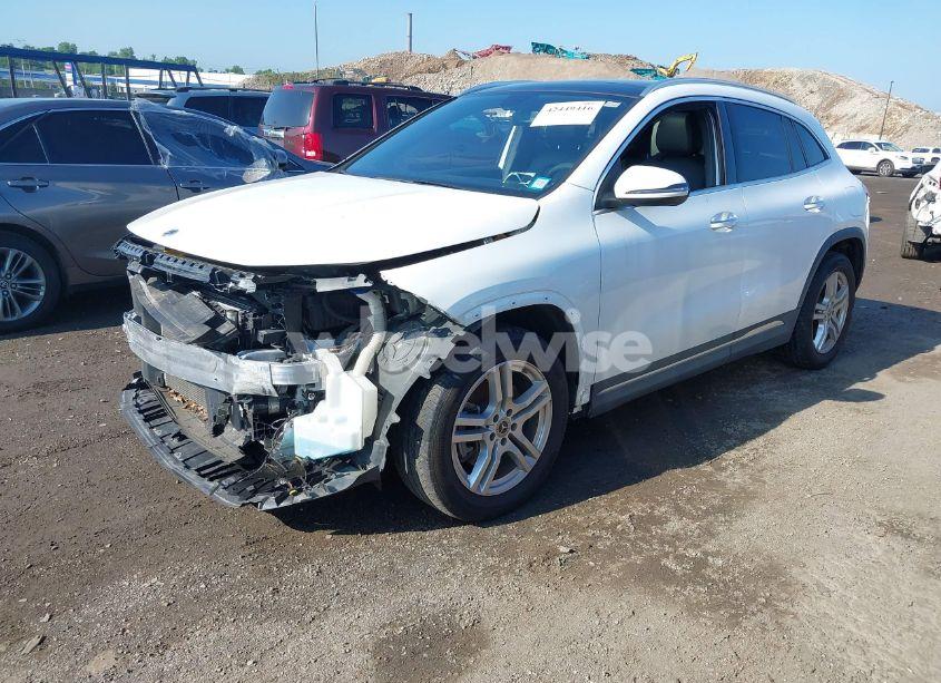 Photo 2 of 2021 Mercedes-benz Gla 250 4MATIC (VIN W1N4N4HB0MJ272945)
