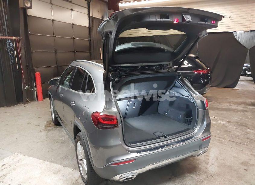 Photo 3 of 2021 Mercedes-benz Gla 250 4MATIC (VIN W1N4N4HB1MJ144875)