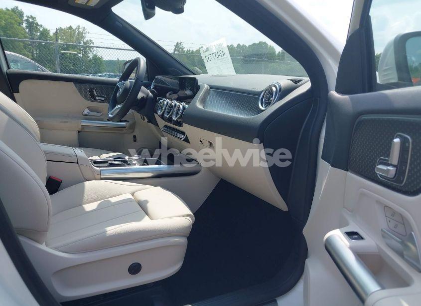 Photo 5 of 2025 Mercedes-benz Gla 250 4MATIC (VIN W1N4N4HB1SJ643530)