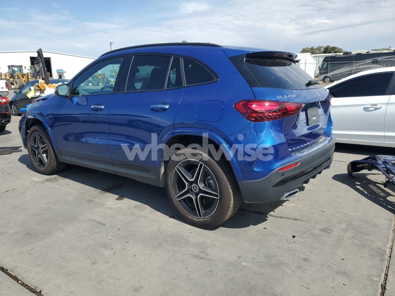 Photo 2 of 2025 MERCEDES-BENZ GLA 250 4MATIC (VIN W1N4N4HB1SJ663129)