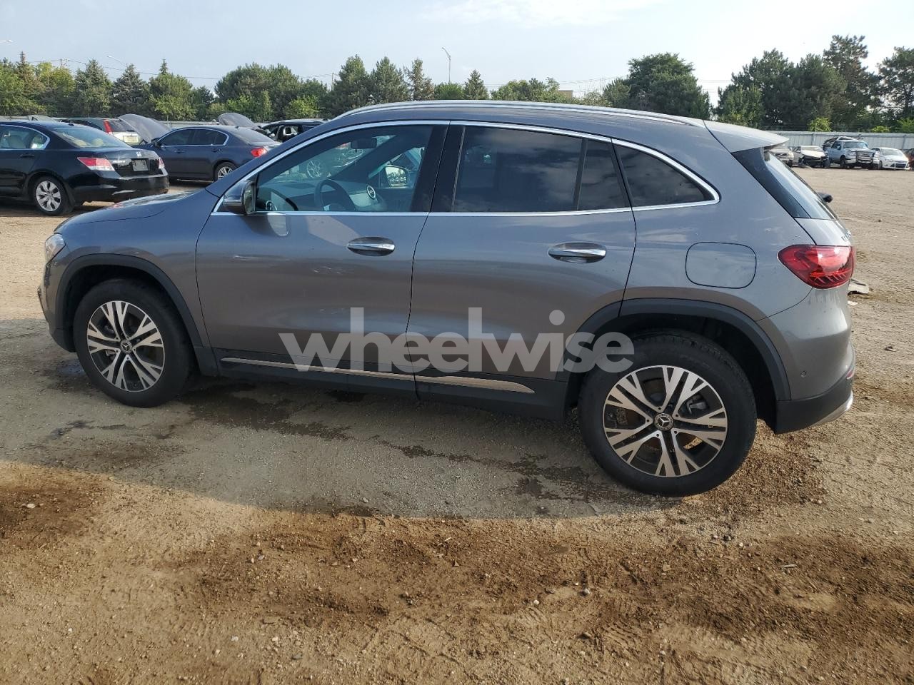 Photo 2 of 2025 MERCEDES-BENZ GLA 250 4MATIC (VIN W1N4N4HB5SJ706967)