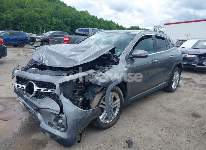 Photo 2 of 2021 Mercedes-benz Gla 250 4MATIC (VIN W1N4N4HB8MJ204327)