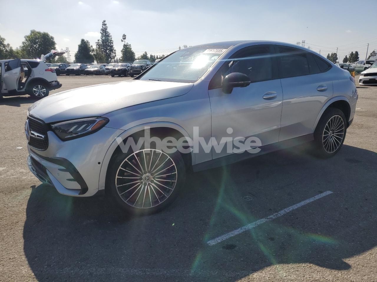 2024 MERCEDES-BENZ GLC COUPE 300 4MATIC (VIN W1NKJ4HB1RF205056) main photo