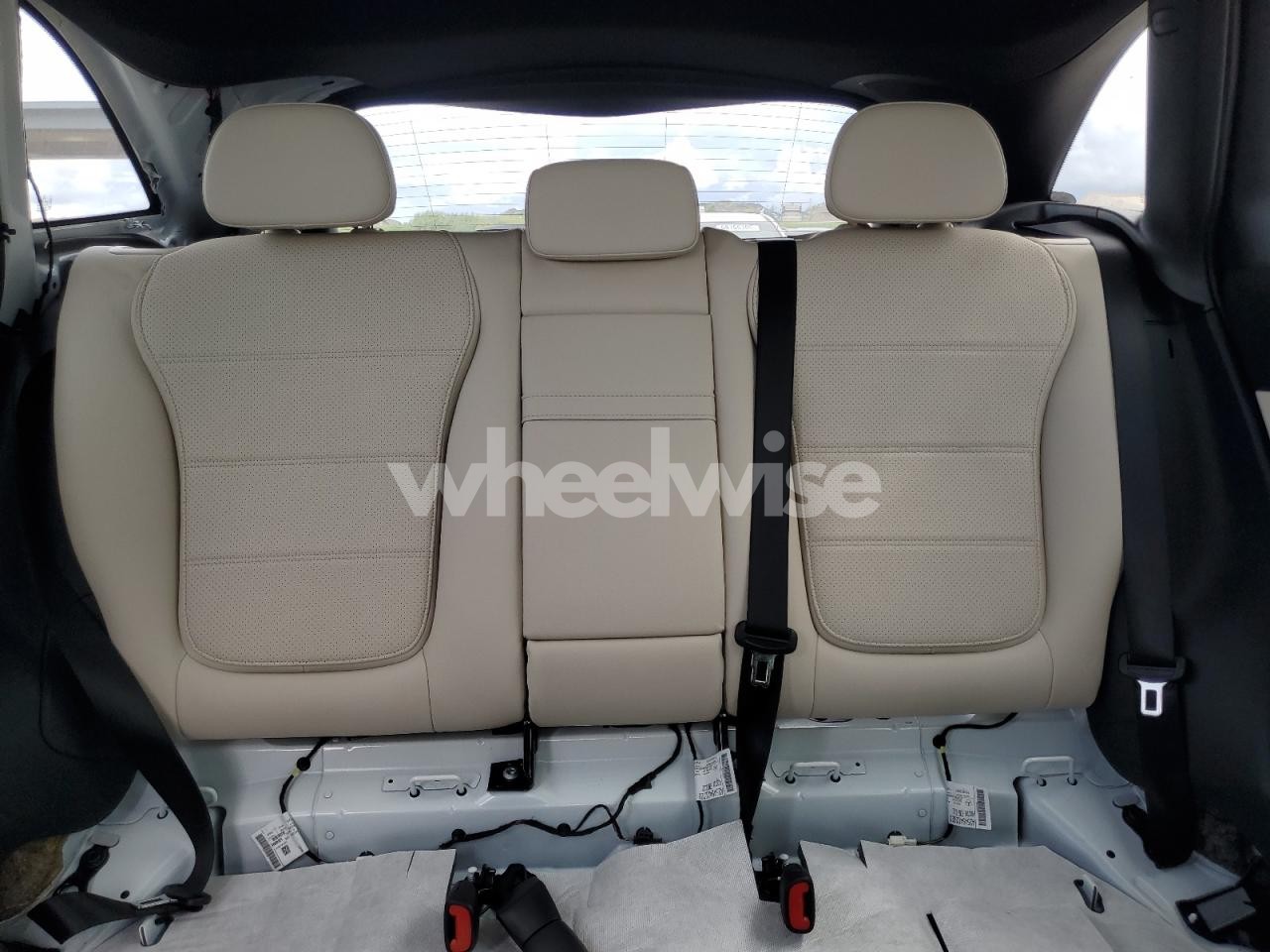 Photo 10 of 2025 MERCEDES-BENZ GLC 300 (VIN W1NKM4GB7SF397744)