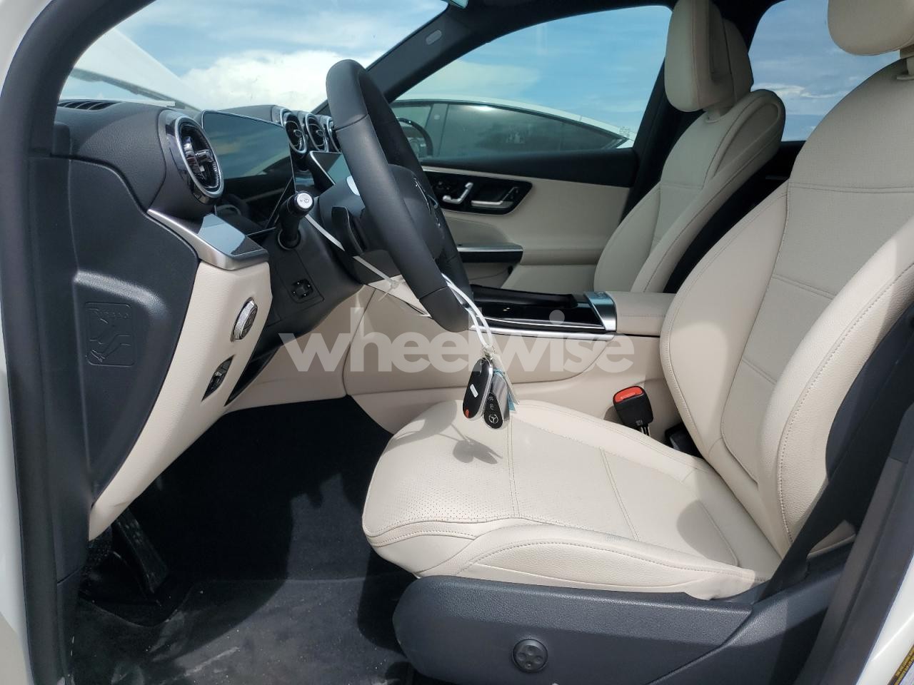 Photo 7 of 2025 MERCEDES-BENZ GLC 300 (VIN W1NKM4GB7SF397744)