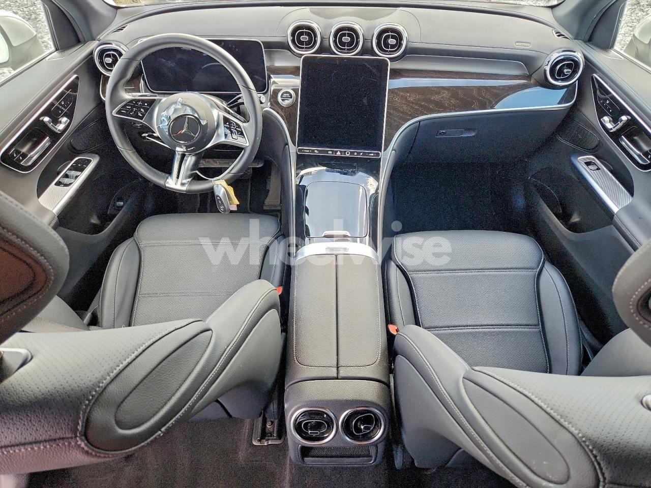 Photo 8 of 2025 MERCEDES-BENZ GLC 300 4MATIC (VIN W1NKM4HB2SF262511)