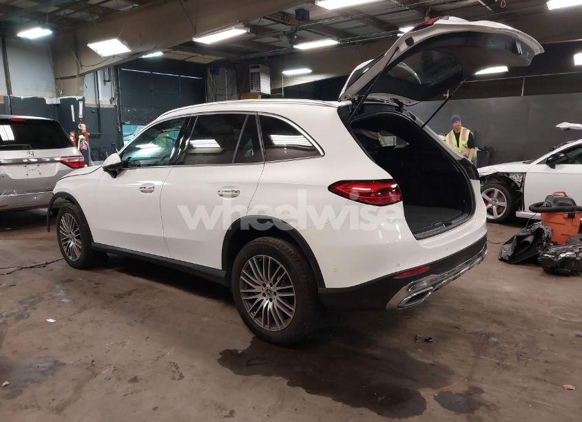 Photo 3 of 2025 Mercedes-benz Glc 300 4MATIC SUV (VIN W1NKM4HB3SF272075)