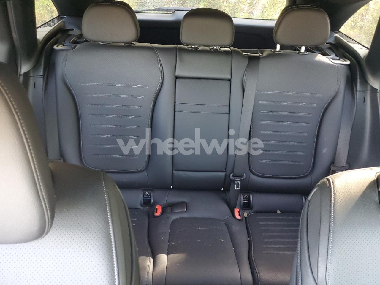Photo 10 of 2023 MERCEDES-BENZ GLC 300 4MATIC (VIN W1NKM4HB6PF037323)
