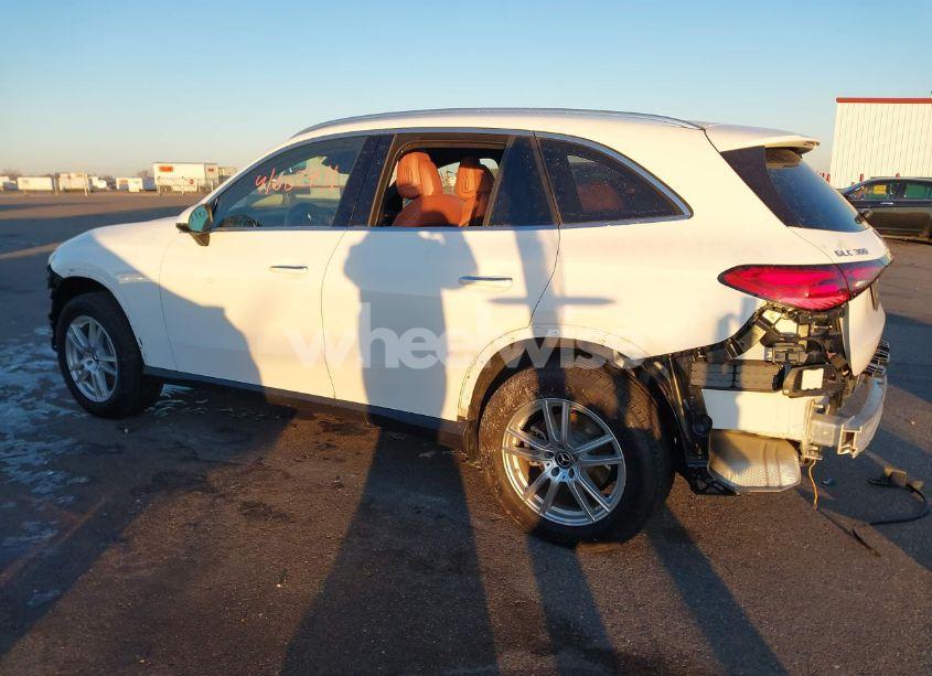 Photo 3 of 2023 Mercedes-benz Glc 300 4MATIC SUV (VIN W1NKM4HBXPU028989)