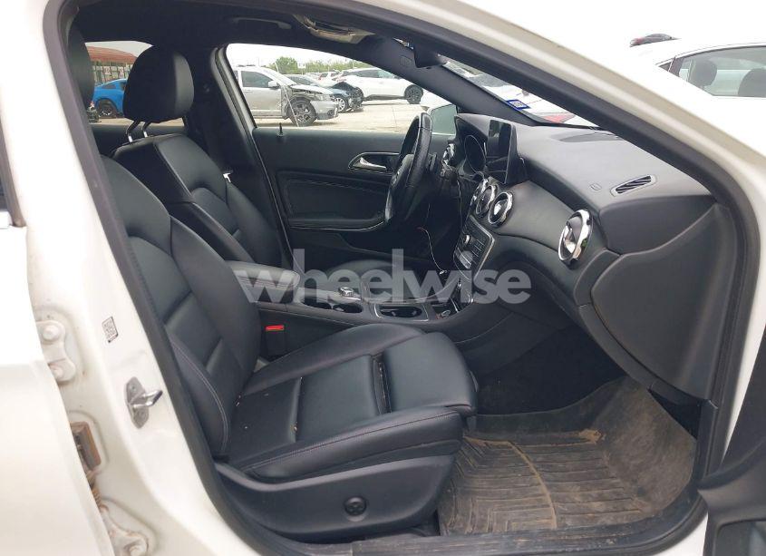Photo 5 of 2020 Mercedes-benz Gla 250 (VIN W1NTG4EB3LU040525)