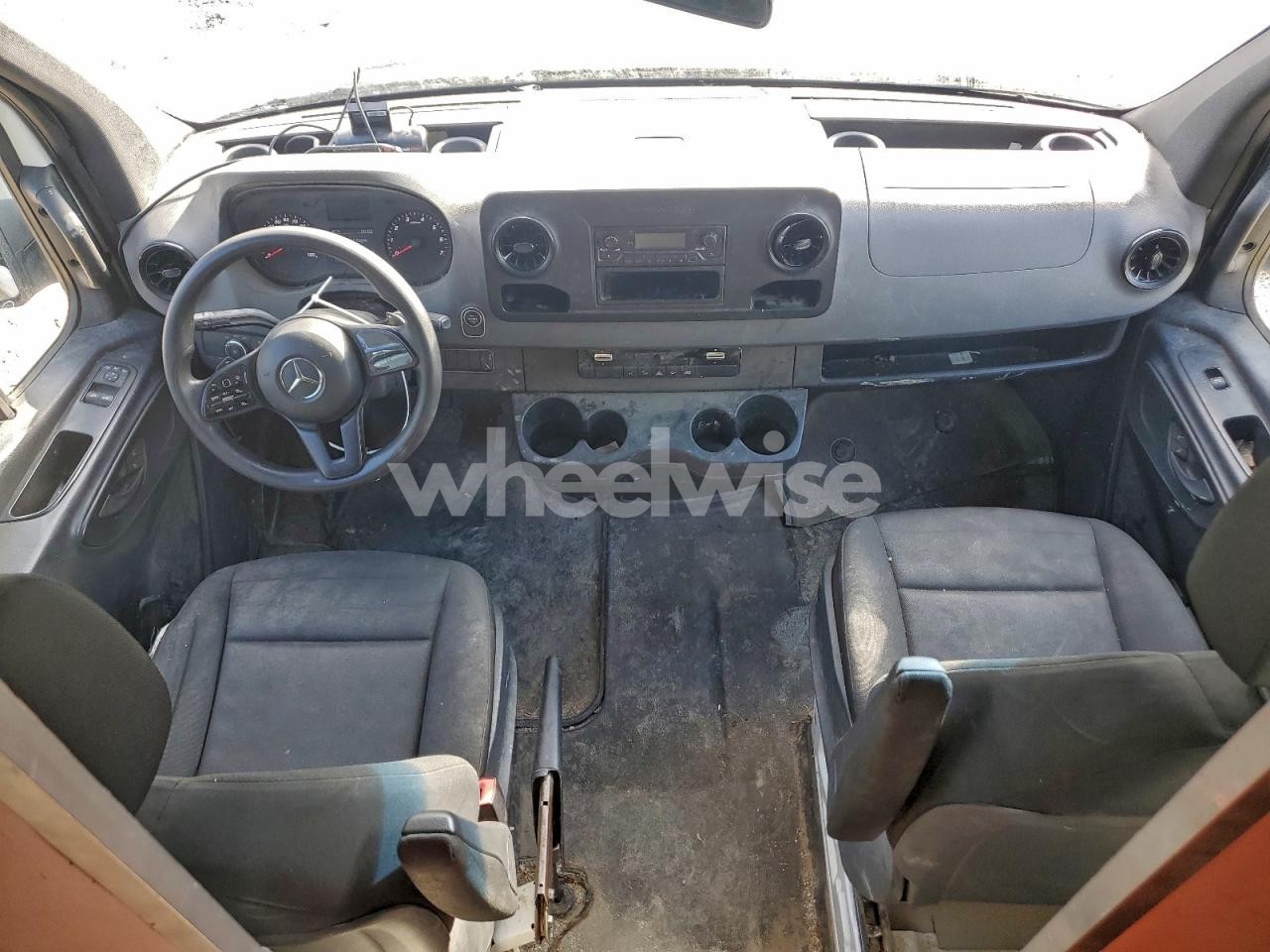 Photo 8 of 2021 MERCEDES BENZ SPRINTER 2 DELIVERY VAN (VIN W1W40CHY0MT051567)