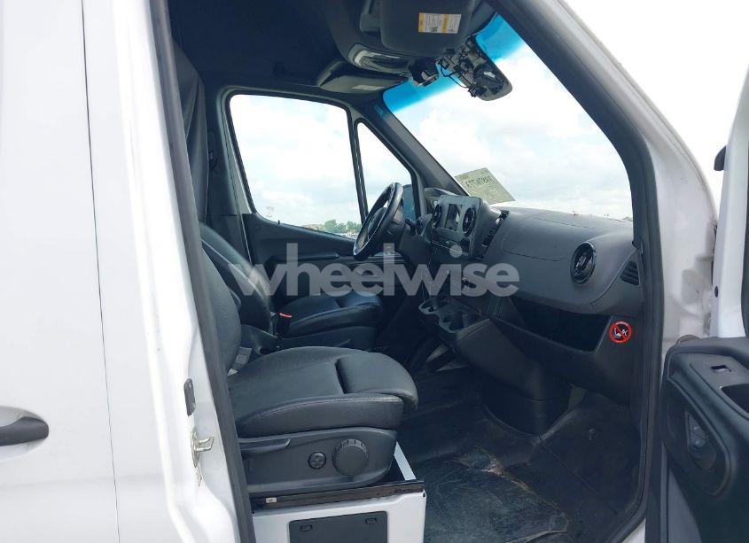 Photo 19 of 2021 Mercedes-benz Sprinter 2500 HIGH ROOF I4 DIESEL (VIN W1W4DCHY9MT048400)