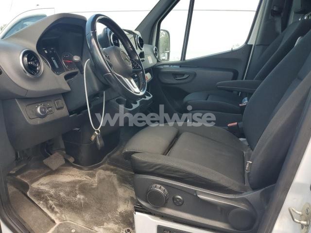 Photo 4 of 2020 MERCEDES-BENZ SPRINTER 2500 (VIN W1W4EBHY3LT027872)