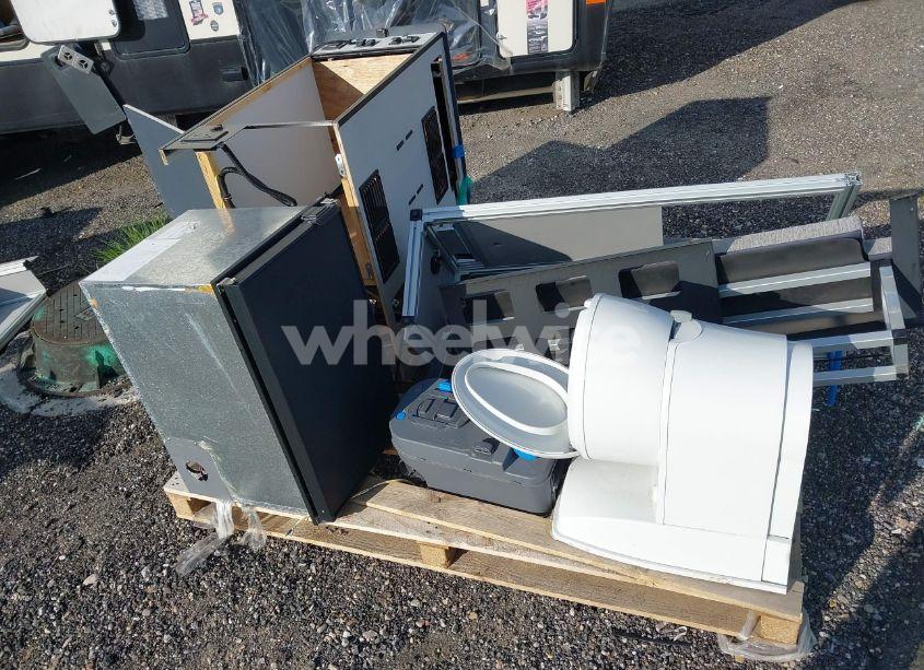 Photo 19 of 2021 Mercedes-benz Sprinter 2500 STANDARD ROOF V6 (VIN W1W4EBVY6LP299667)