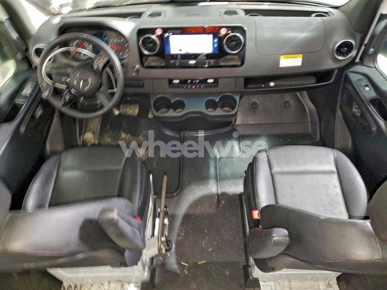 Photo 8 of 2025 MERCEDES-BENZ SPRINTER 2500 (VIN W1W4KBHY3ST200202)