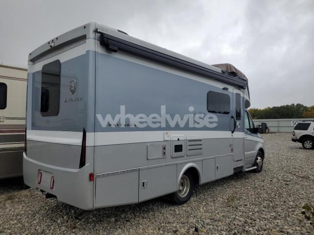 Photo 2 of 2022 MERCEDES-BENZ SPRINTER 3500 (VIN W1X8E33Y4MN176078)