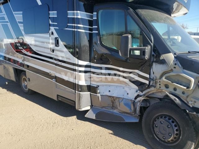 Photo 6 of 2021 THORMCOACH DELANO24FB - RV N/A (VIN W1X8E33Y6LN101977)