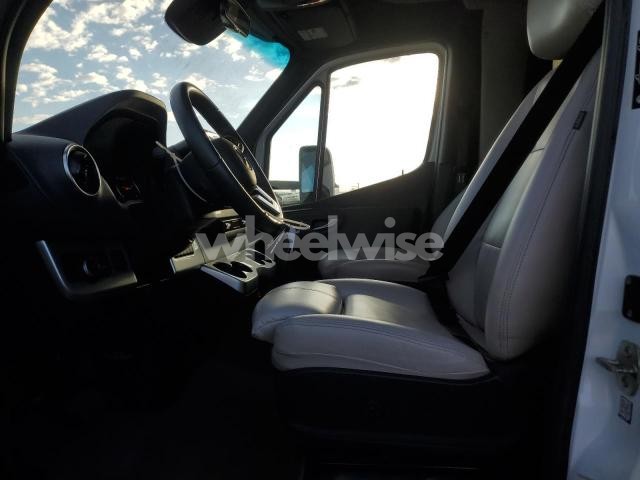 Photo 7 of 2021 THORMCOACH DELANO24FB - RV N/A (VIN W1X8E33Y6LN101977)