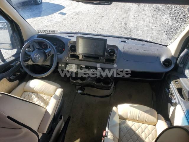 Photo 8 of 2021 MERCEDES-BENZ SPRINTER 3500 (VIN W1X8ED3Y2MT070522)