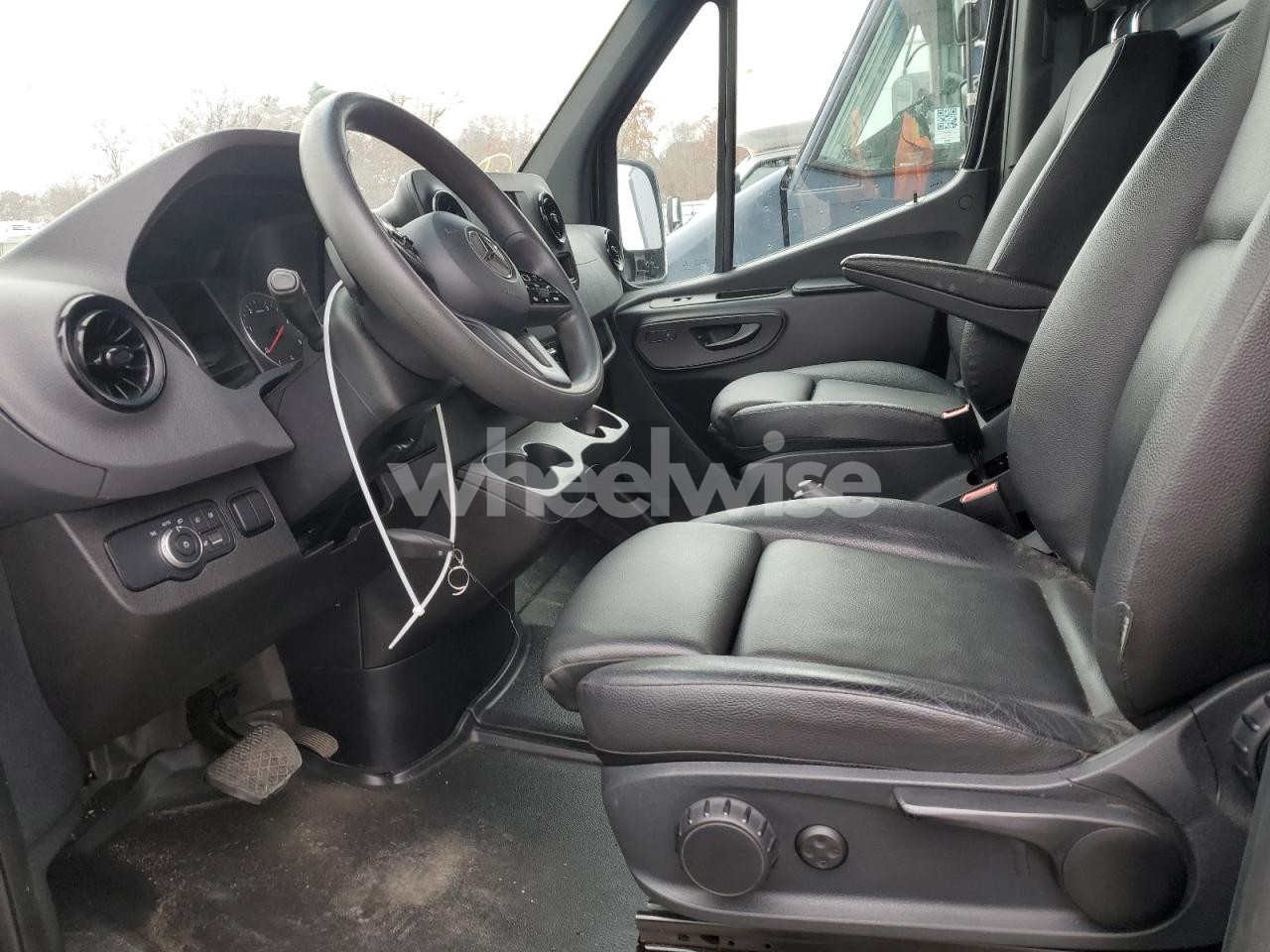 Photo 7 of 2021 MERCEDES BENZ SPRINTER 2500 DELIVERY VAN (VIN W1Y4ECHY1MT069150)
