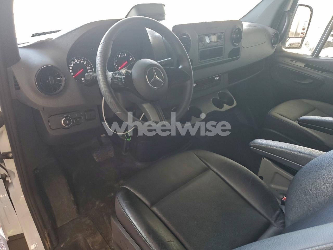 Photo 8 of 2025 MERCEDES-BENZ SPRINTER 2500 (VIN W1Y4KBHY3ST204063)