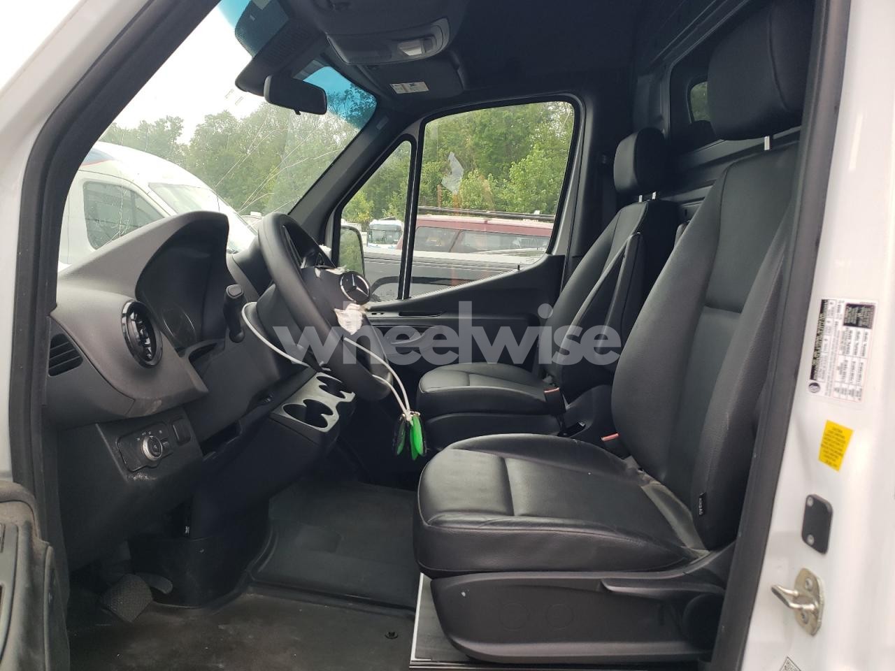 Photo 7 of 2024 MERCEDES-BENZ SPRINTER 2500 (VIN W1Y4KBHY7RT180473)