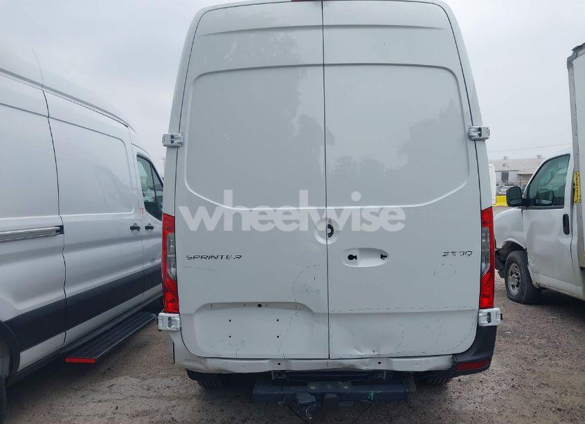 Photo 16 of 2025 Mercedes-benz Sprinter 2500 STANDARD ROOF 4-CYL DIESEL (VIN W1Y4KBHY7SP761633)