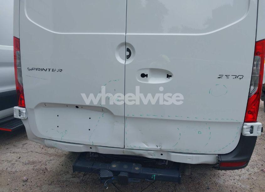 Photo 6 of 2025 Mercedes-benz Sprinter 2500 STANDARD ROOF 4-CYL DIESEL (VIN W1Y4KBHY7SP761633)