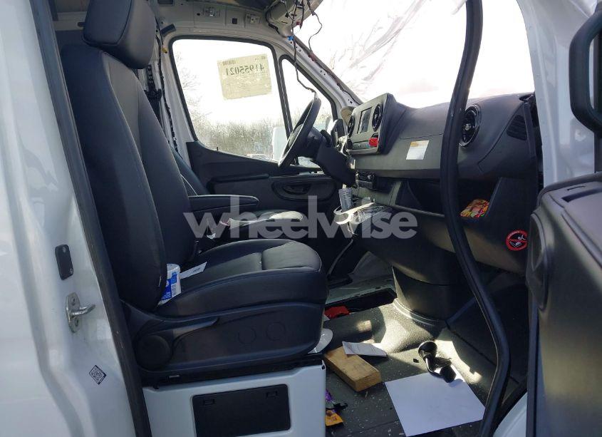 Photo 5 of 2023 Mercedes-benz Sprinter 2500 HIGH ROOF 4-CYL DIESEL HO (VIN W1Y4NCHY0PT152394)