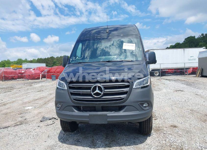 Photo 11 of 2024 Mercedes-benz Sprinter 2500 HIGH ROOF 4-CYL DIESEL HO/STANDARD ROOF 4-CYL DIESEL HO (VIN W1Y4NCVY6RT182569)
