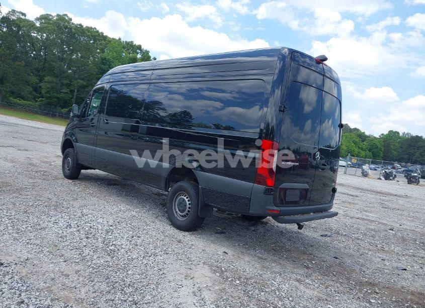 Photo 3 of 2024 Mercedes-benz Sprinter 2500 HIGH ROOF 4-CYL DIESEL HO/STANDARD ROOF 4-CYL DIESEL HO (VIN W1Y4NCVY6RT182569)