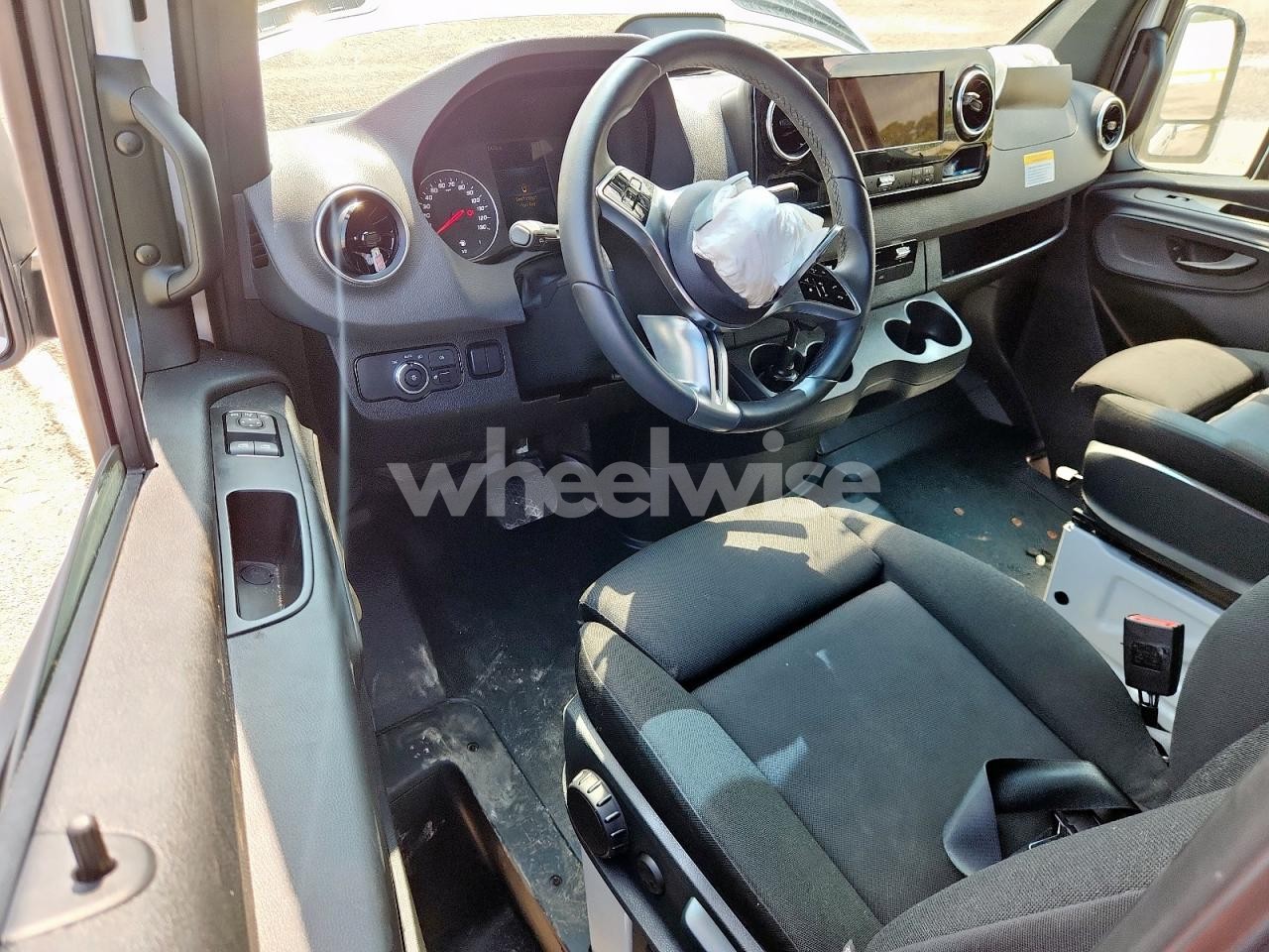 Photo 8 of 2025 MERCEDES-BENZ SPRINTER 2500 (VIN W1Y4NCVYXST209360)