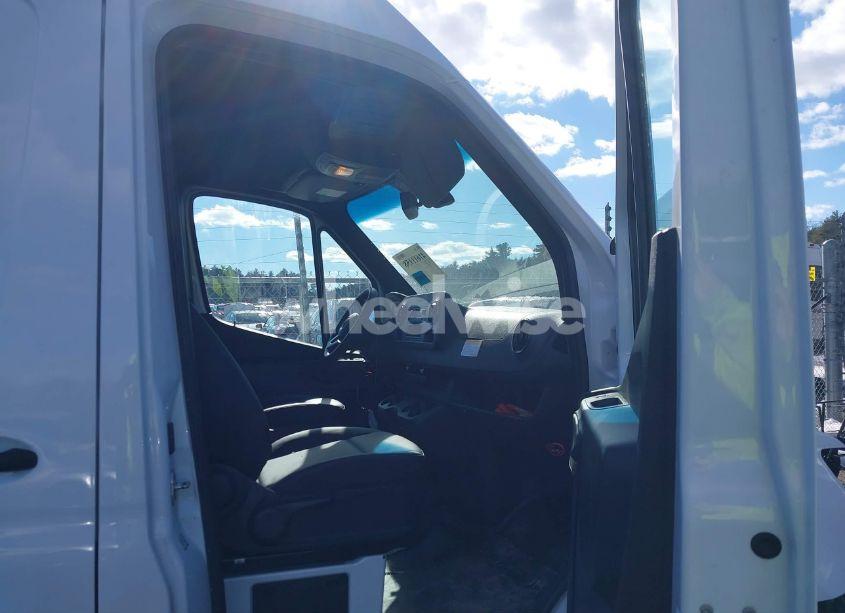 Photo 5 of 2024 Mercedes-benz Sprinter 3500 HIGH ROOF 4-CYL DIESEL HO (VIN W1Y5NCHY4RT177614)