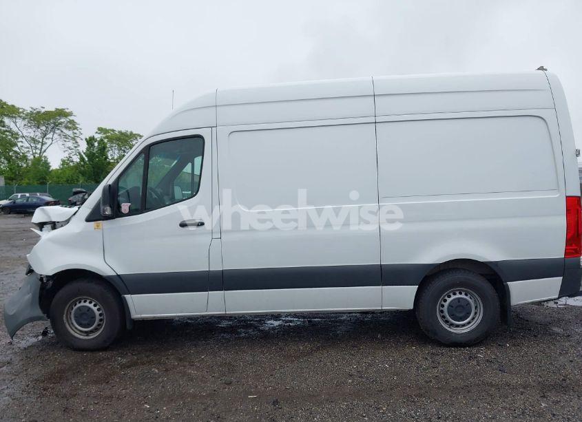 Photo 13 of 2023 Mercedes-benz Sprinter 1500 STANDARD ROOF 4-CYL GAS (VIN W1Y70BGY2PT131859)