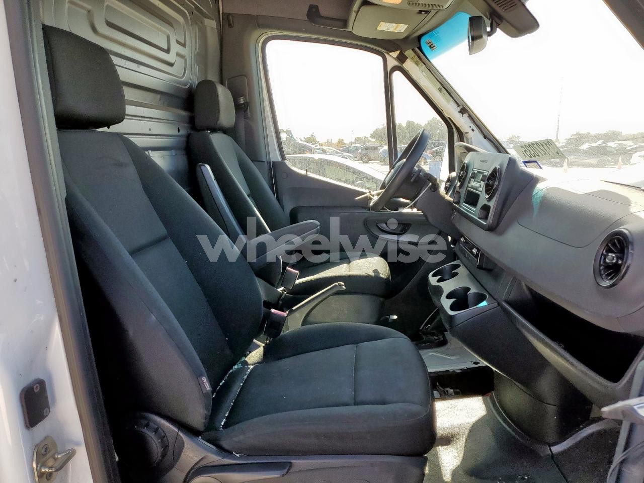 Photo 11 of 2020 MERCEDES BENZ SPRINTER 3500 DELIVERY VAN (VIN W1Y8ED3Y4LP246683)