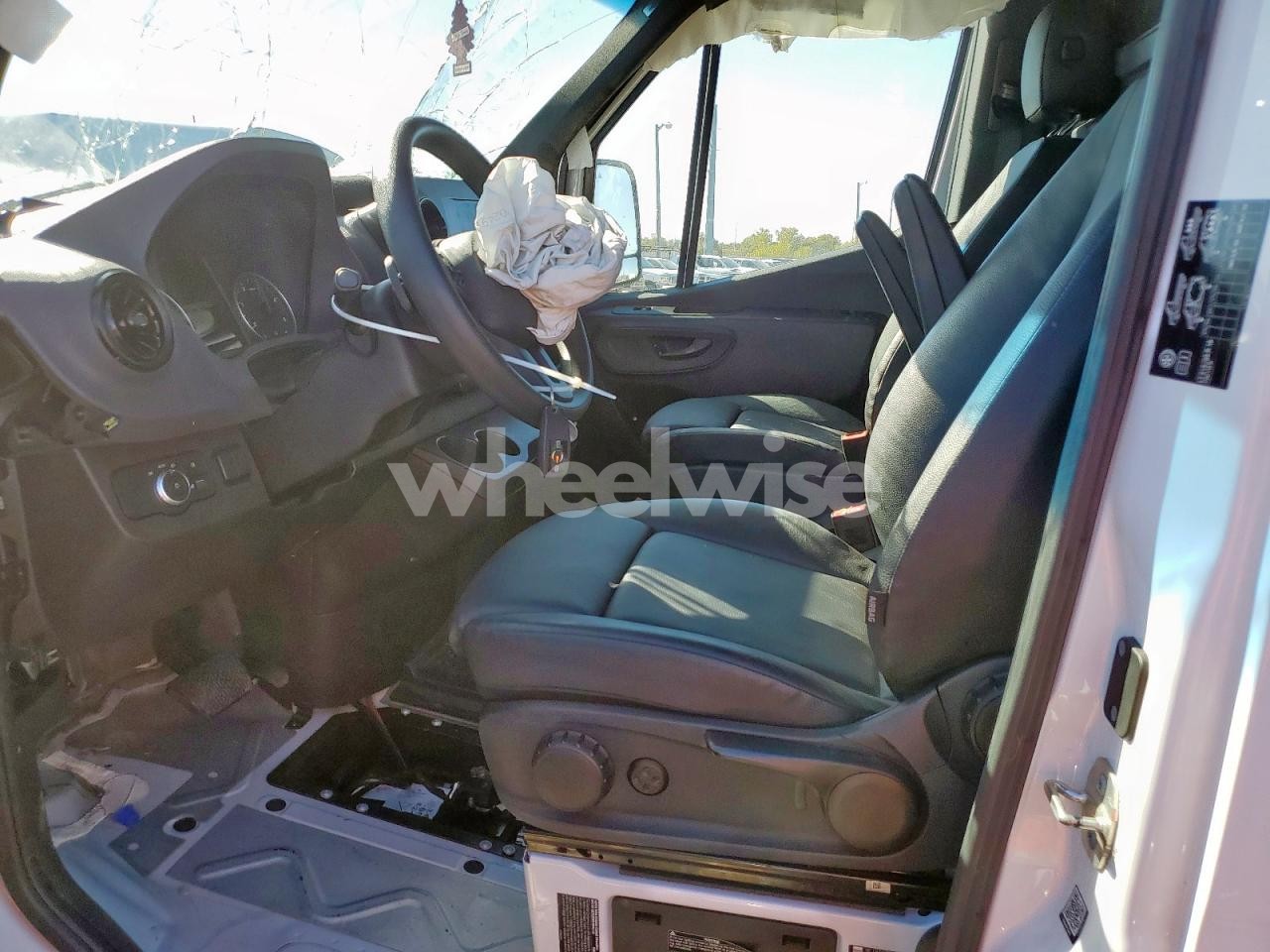 Photo 7 of 2024 MERCEDES BENZ SPRINTER 3500 DELIVERY VAN (VIN W1Y8ND3Y1RT187379)