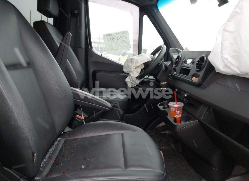 Photo 5 of 2020 Mercedes-benz Sprinter 2500 HIGH ROOF V6 (VIN W1Z4EGHY9LT020196)