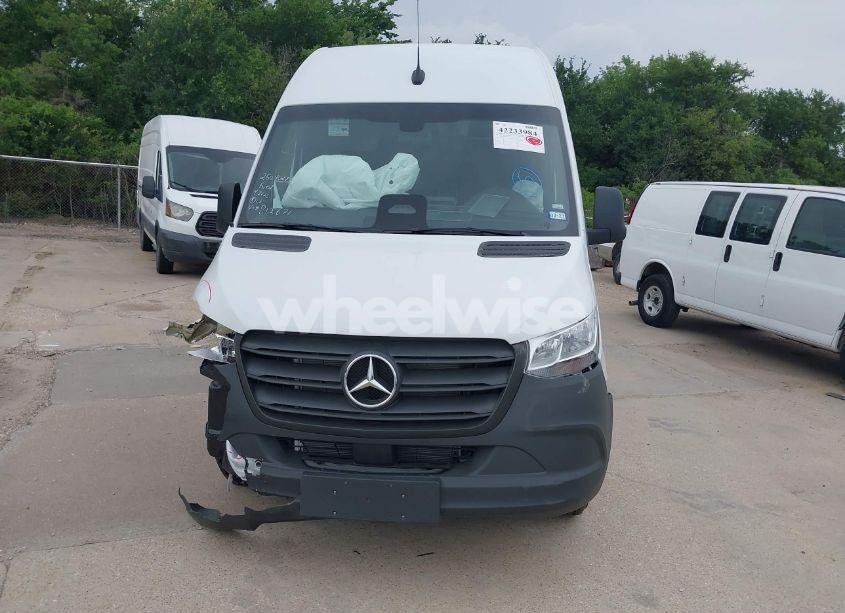 Photo 12 of 2025 Mercedes-benz Sprinter 2500 STANDARD ROOF 4-CYL DIESEL (VIN W1Z4KFHY4SP812671)