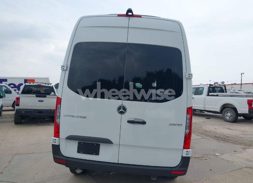 Photo 16 of 2025 Mercedes-benz Sprinter 2500 STANDARD ROOF 4-CYL DIESEL (VIN W1Z4KFHY4SP812671)