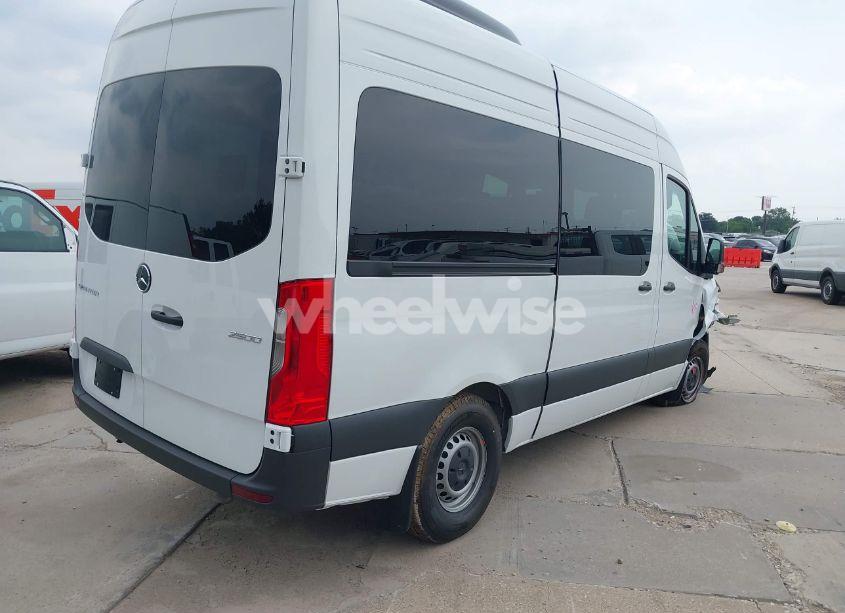 Photo 4 of 2025 Mercedes-benz Sprinter 2500 STANDARD ROOF 4-CYL DIESEL (VIN W1Z4KFHY4SP812671)