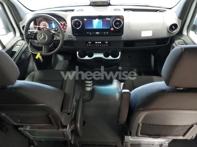 Photo 10 of 2025 MERCEDES-BENZ SPRINTER 2500 (VIN W1Z4KFHY8SP805397)