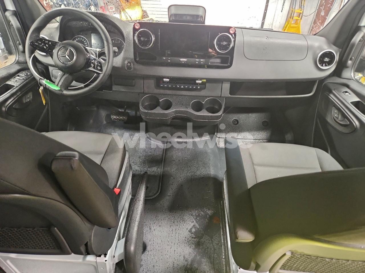 Photo 8 of 2026 MERCEDES-BENZ SPRINTER 2500 (VIN W1Z4KGHY1TT601961)