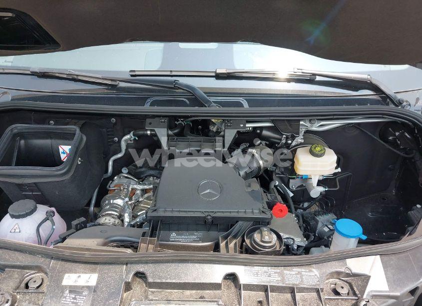 Photo 10 of 2025 Mercedes-benz Sprinter 2500 HIGH ROOF 4-CYL DIESEL (VIN W1Z4KGHY2ST213362)