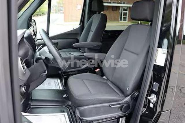 Photo 11 of 2025 MERCEDES-BENZ SPRINTER 2500 (VIN W1Z4KGHY7ST213843)