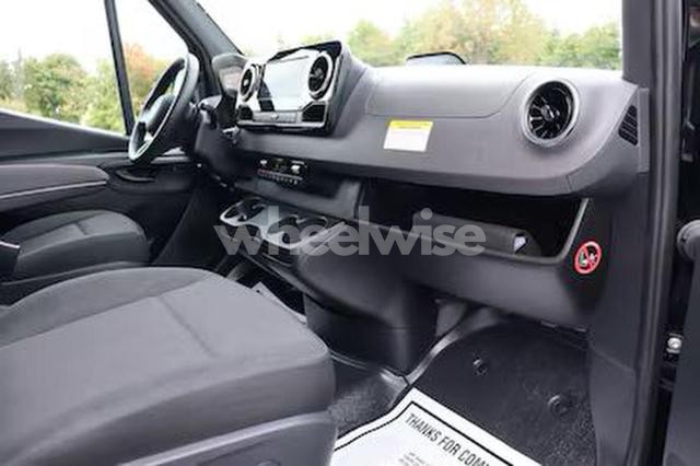 Photo 5 of 2025 MERCEDES-BENZ SPRINTER 2500 (VIN W1Z4KGHY7ST213843)