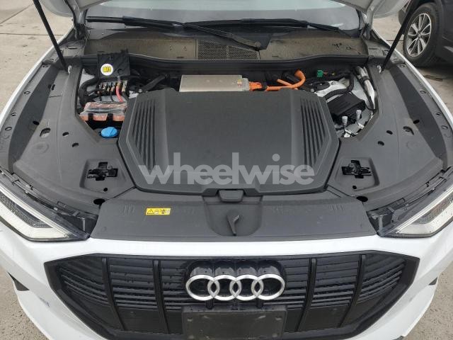 Photo 10 of 2021 AUDI E-TRON PREMIUM (VIN WA1AAAGE2MB010087)
