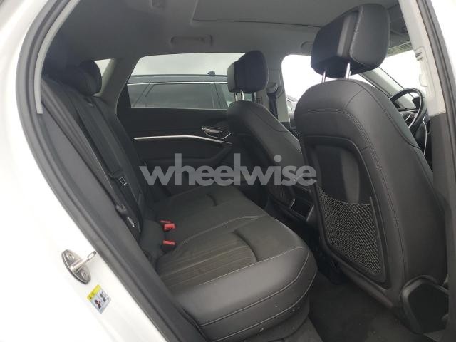 Photo 11 of 2021 AUDI E-TRON PREMIUM (VIN WA1AAAGE2MB010087)