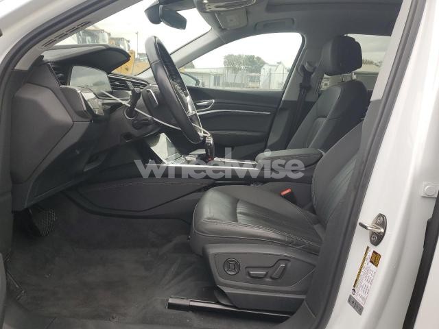 Photo 5 of 2021 AUDI E-TRON PREMIUM (VIN WA1AAAGE2MB010087)