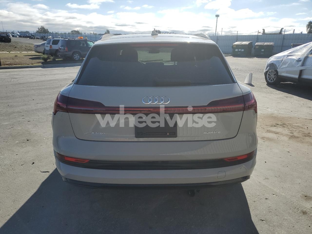 Photo 6 of 2022 AUDI E-TRON PREMIUM (VIN WA1AAAGE6NB012037)